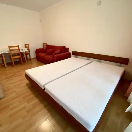Bratanov Studio In Sun City 1 *